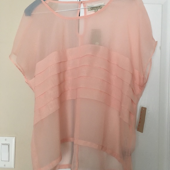 Rose-colored pleated blouse NWT - Picture 4 of 5